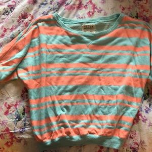 Off-the-shoulder beachy Billabong sweatshirt
